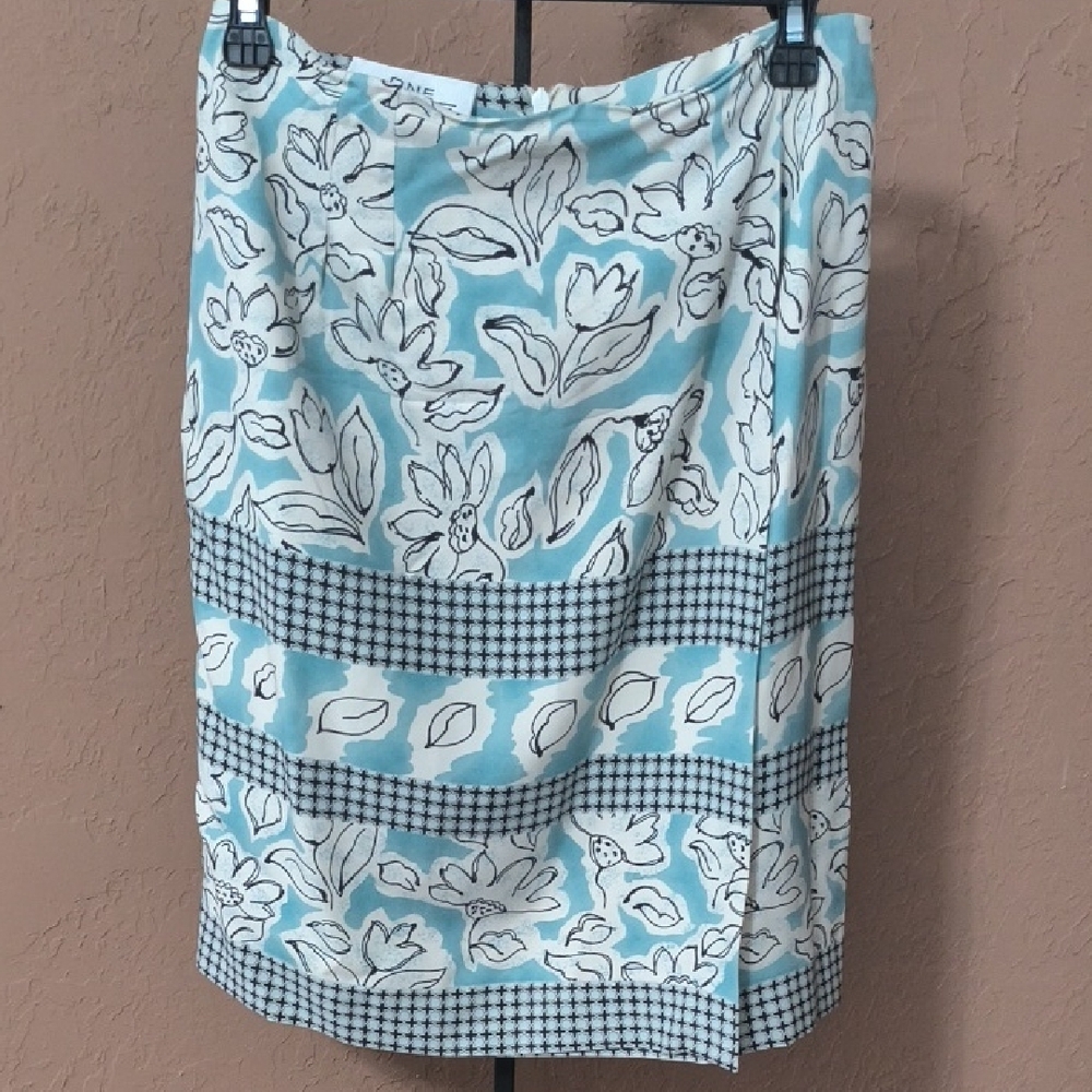 One Resource Faux Wrap Skirt with Floral and Checkered Pattern 100% Silk Size 10